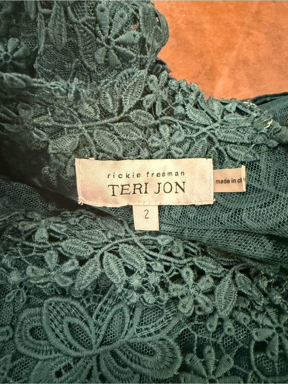 Teri Jon Rickie Freeman Lace Tiered Long-Sleeve Formal Dress Deep Green Size 2 - Picture 12 of 14